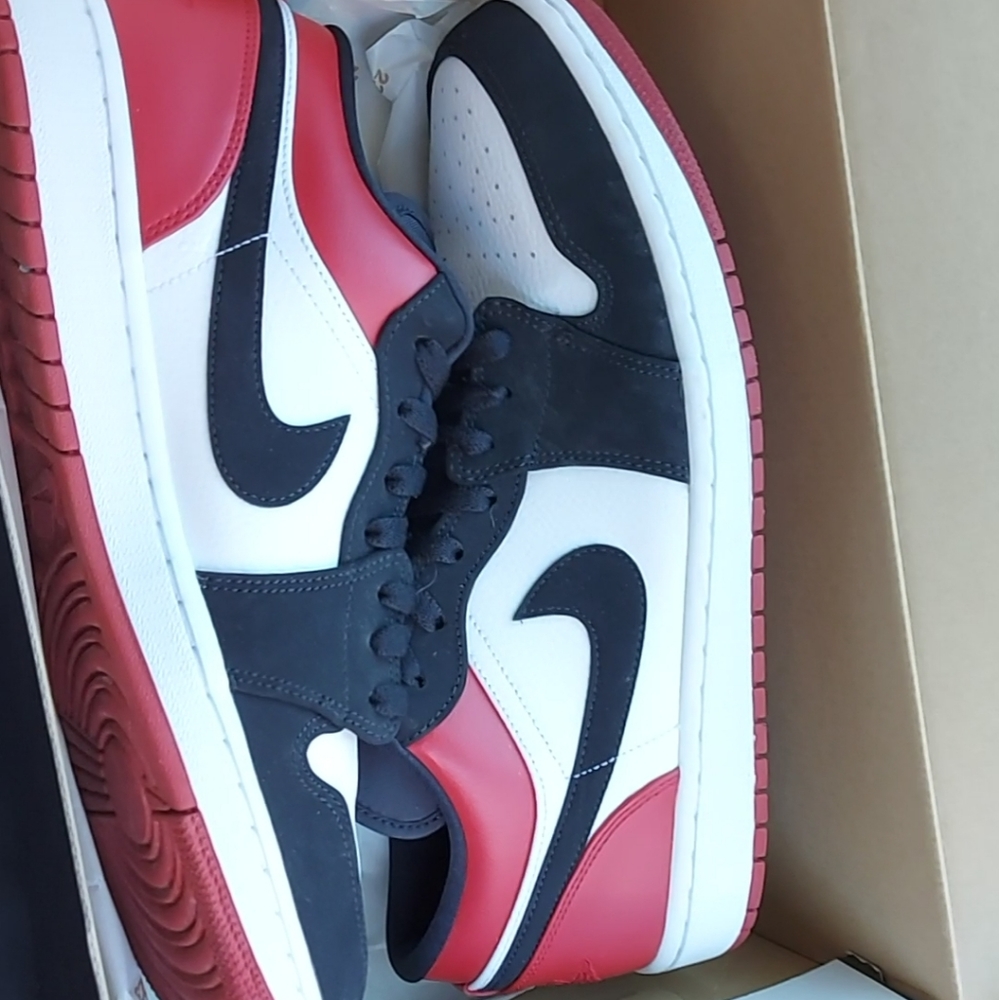 Jordan 1 low "Black Toe"